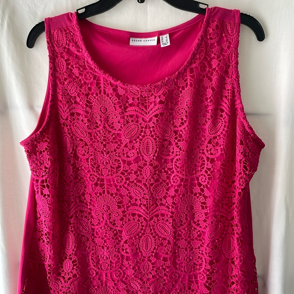 Women’s sleeveless top